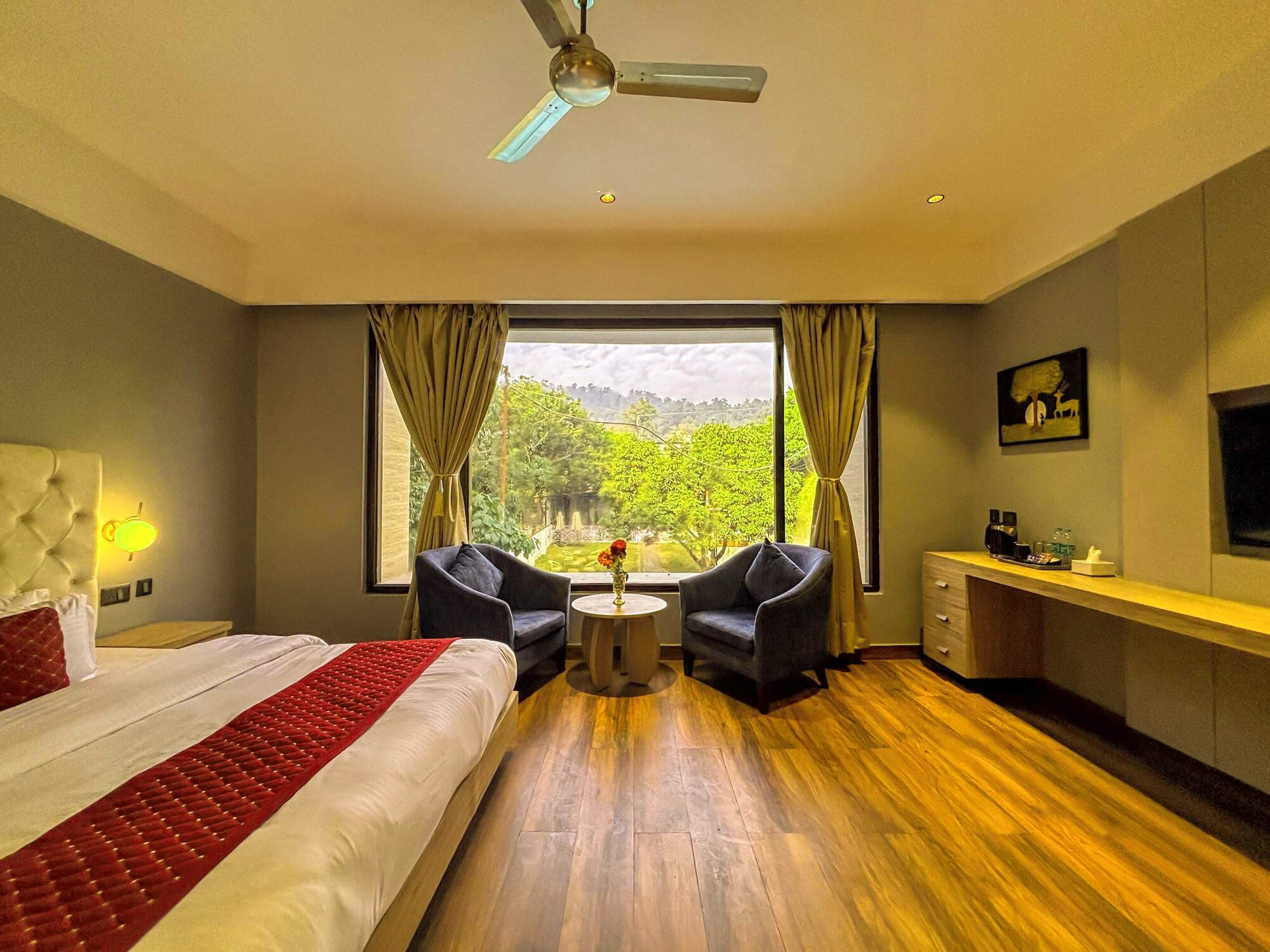 Premium Suite at The Maple Woods Resort